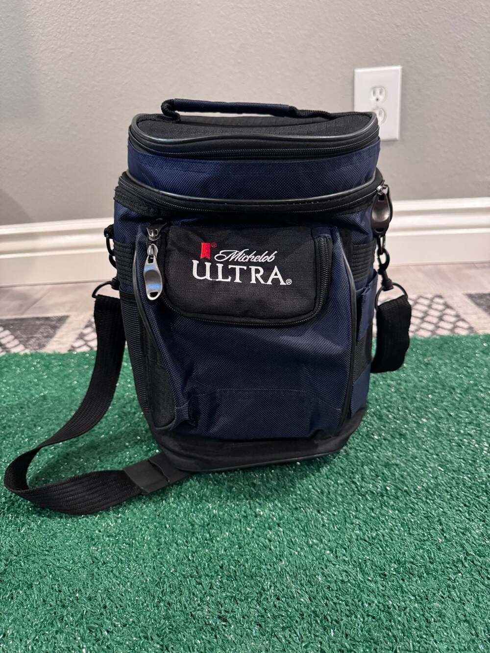 Michelob Ultra Cooler Bag Blue Black Insulated Soft Sided Strap